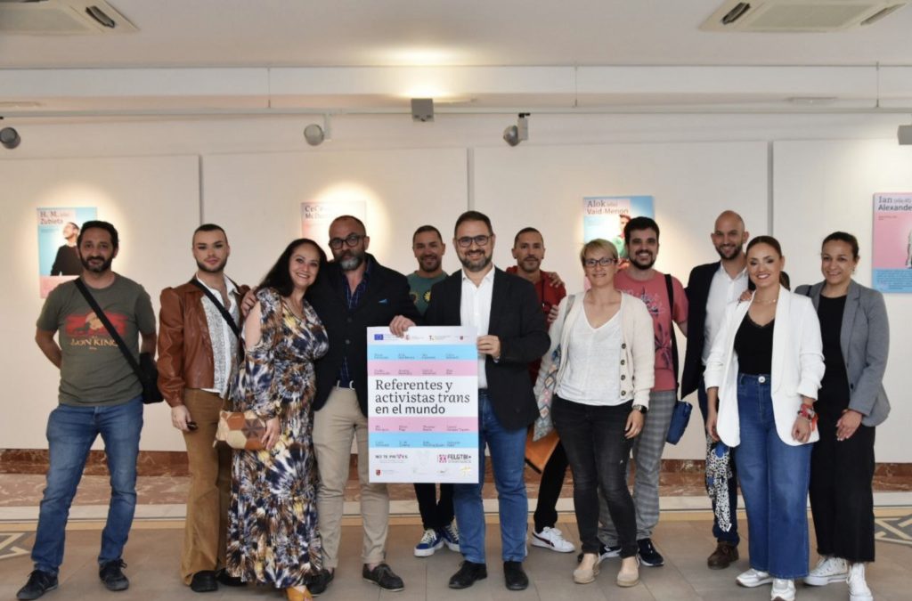 Lorca conmemora el Día Mundial Contra la LGTBIfobia con la exposición ...